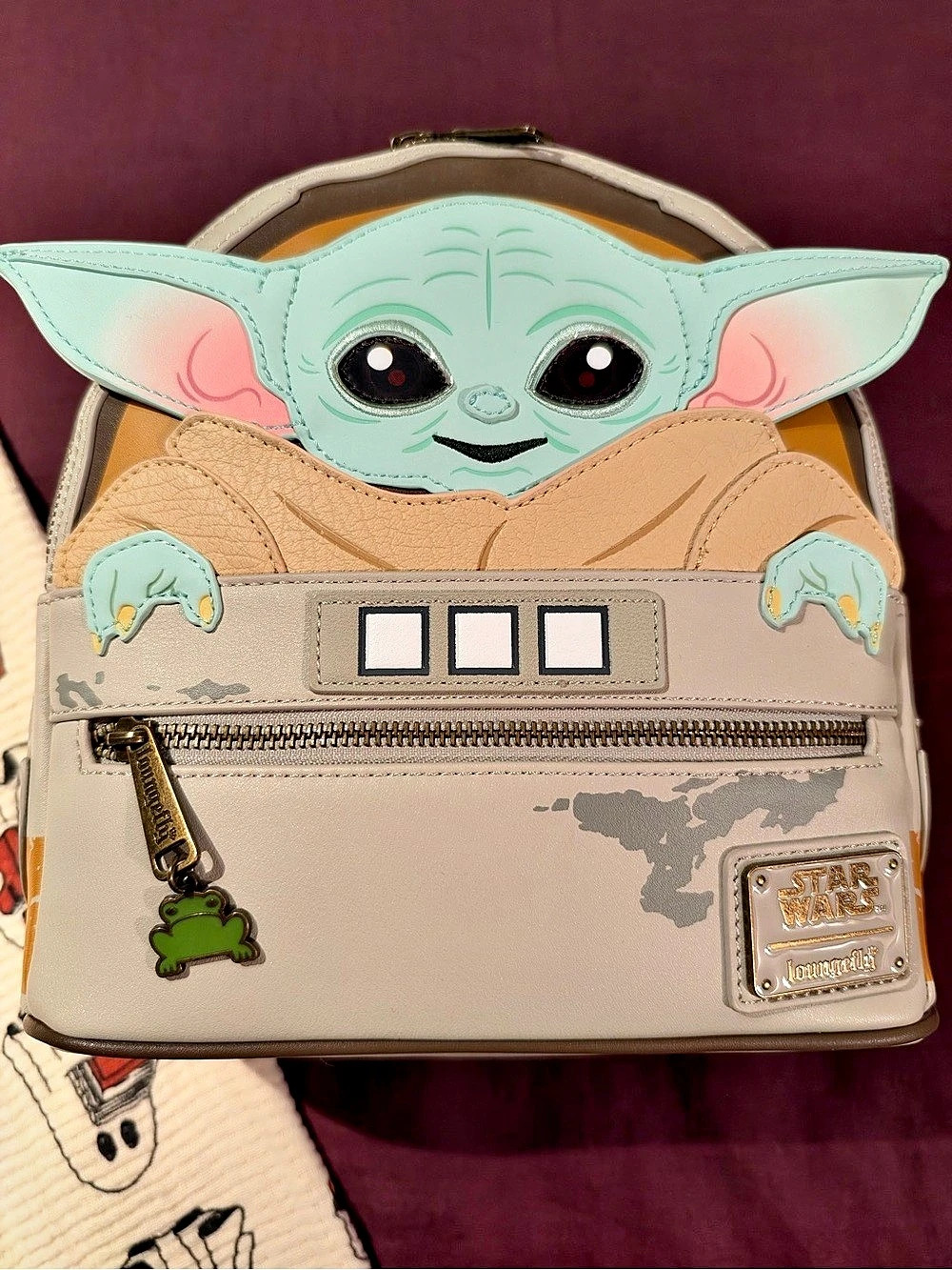 Loungefly Star Wars The Mandalorian The Child in Cradle Mini Backpack Grogu Mini